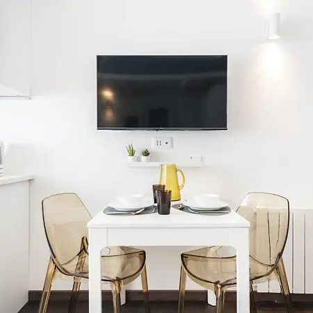 Easylife - Monolocale Soppalcato In Porta Romana Appartamento