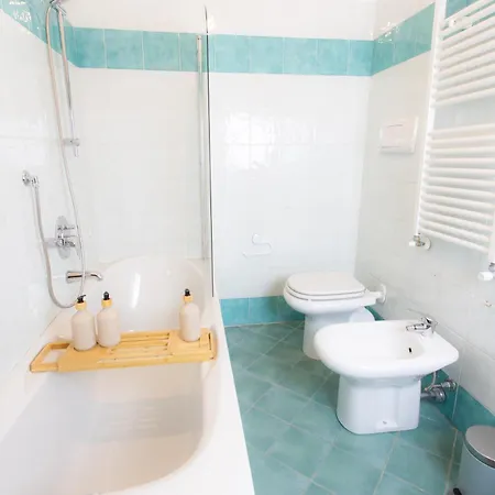 Columpio Isola And * Mediolan