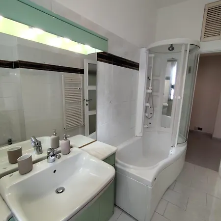 Costanza In Giallo Apartamento