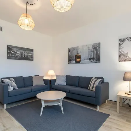 Metro Line 1 Free Parking * Milano