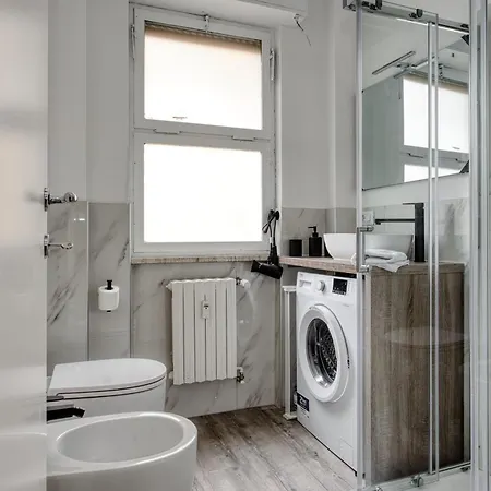 Joivy Elegant Double Near Subway Station 밀라노