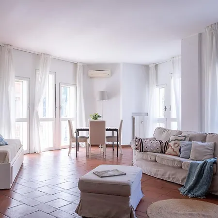 Ampio Ed Elegante - 2 E 2 Bagni Апартаменты Милан