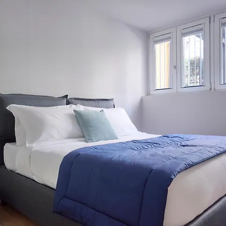Retreats Fiera Apartament Mediolan
