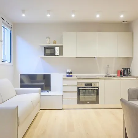 Retreats Fiera Apartament Mediolan