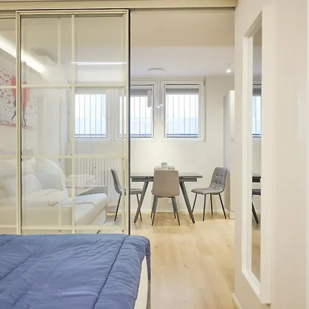 Retreats Fiera Apartament *
