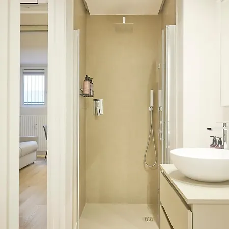 Retreats Fiera Apartament Mediolan