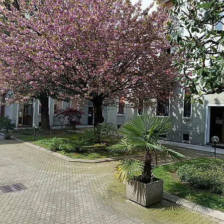 Criste アパート *