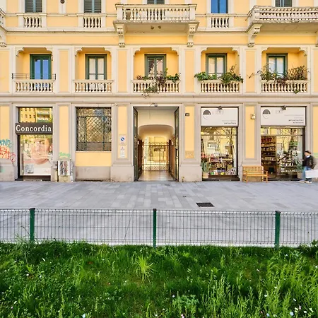 Apartment Beautiful In Tricolore - Daniele Milan