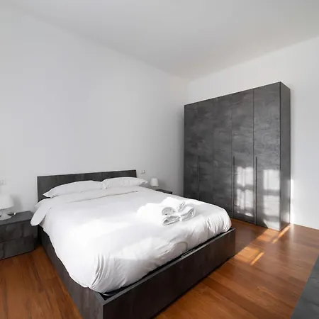 Moderno Bilocale Vicino Aeroporto Linate Self Check-in 24h & Wifi Veloce Apartamento