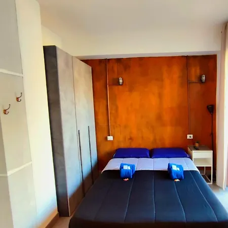 -l' Oasi Del Turista, 1- Station Pensjonat