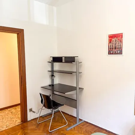 Davide Host Casa Luvi, 20 Min Duomo מילאנו