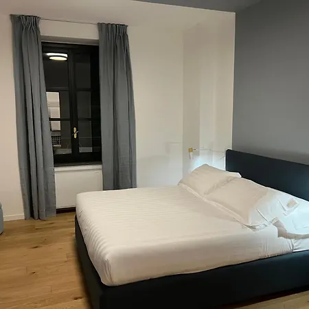 Fifty Eight Repubblica Three Bedrooms アパート *