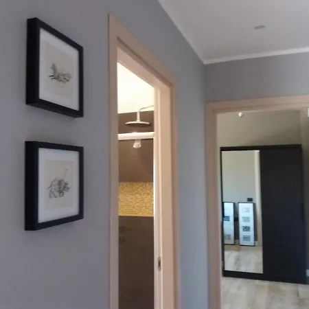 Sunny Terrace 2 Bedrooms Apartament