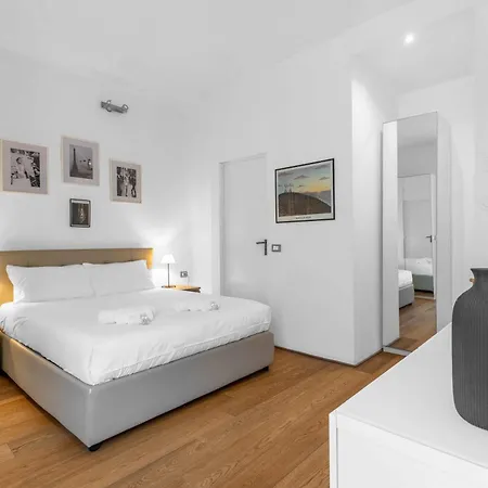 Dreaming With Parking L25 * Milán