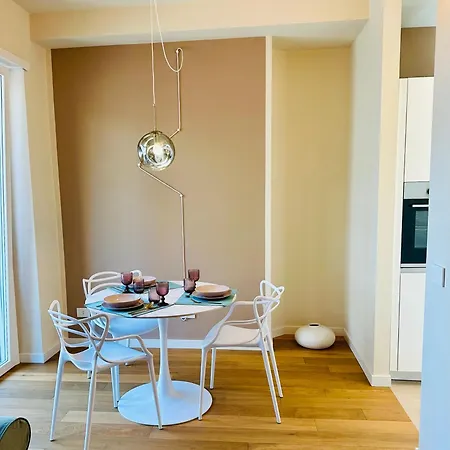 Milan, Entire Апартаменты