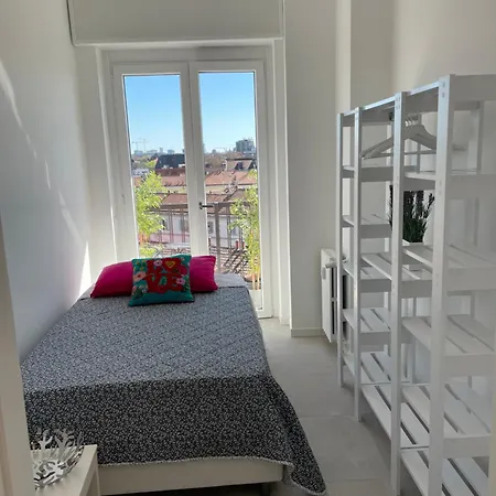 Apartmán New 2 Bedroom In Navigli With A Great View!
