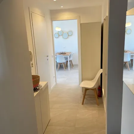 New 2 Bedroom In Navigli With A Great View! Apartmán *