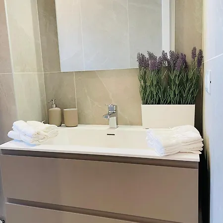 New 2 Bedroom In Navigli With A Great View! Apartmán