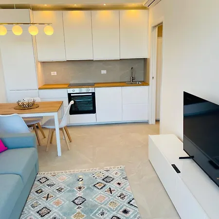 New 2 Bedroom In Navigli With A Great View! Apartmán Milán