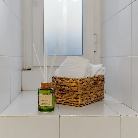 Milan's Navigli Nest * Милан