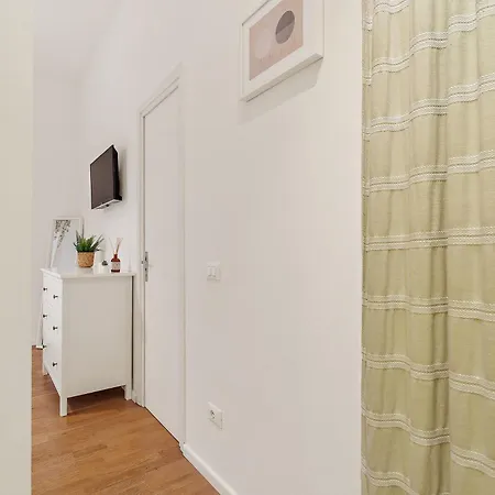 Milan's Navigli Nest Lägenhet Milano