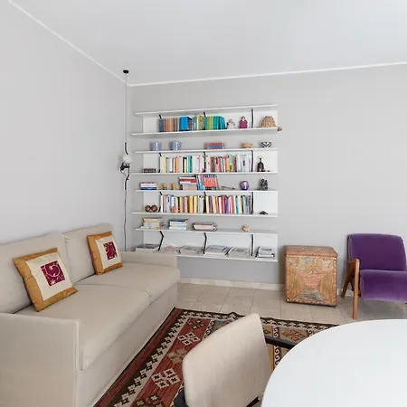 Arco Della Pace - Ampio Bilocale *