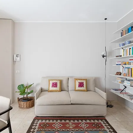 Arco Della Pace - Ampio Bilocale *