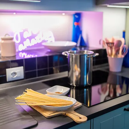 Appartement Station 3 Design Apartaments-2 Apts With Parking -1 With Balcony, No Box- Olympic Hub- Town Homes *