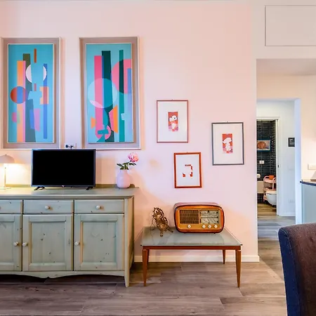 Station 3 Design Apartaments-2 Apts With Parking -1 With Balcony, No Box- Olympic Hub- Town Homes