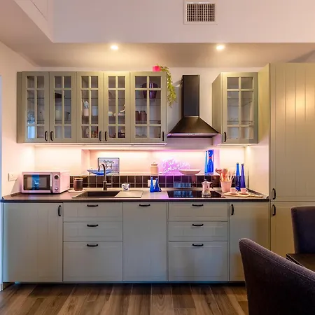 Appartement Station 3 Design Apartaments-2 Apts With Parking -1 With Balcony, No Box- Olympic Hub- Town Homes