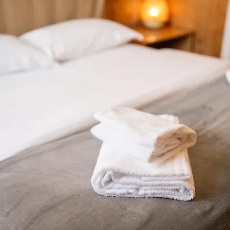 Station 3 Design Apartaments-2 Apts With Parking -1 With Balcony, No Box- Olympic Hub- Town Homes *