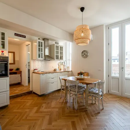 Station 3 Design Apartaments-2 Apts With Parking -1 With Balcony, No Box- Olympic Hub- Town Homes *