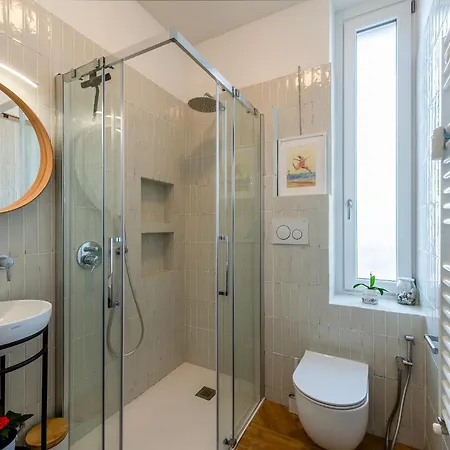 Station 3 Design Apartaments-2 Apts With Parking -1 With Balcony, No Box- Olympic Hub- Town Homes *