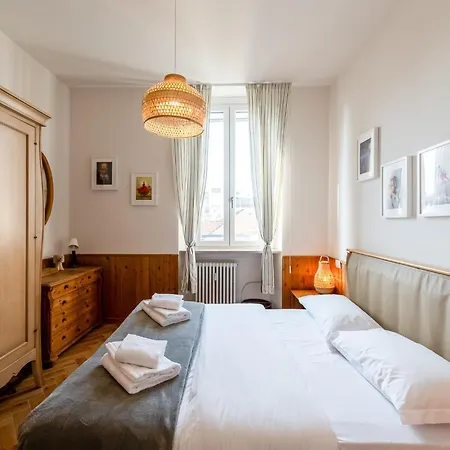 Appartement Station 3 Design Apartaments-2 Apts With Parking -1 With Balcony, No Box- Olympic Hub- Town Homes *