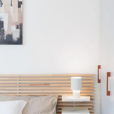 Urban House - Darsena Navigli Center *