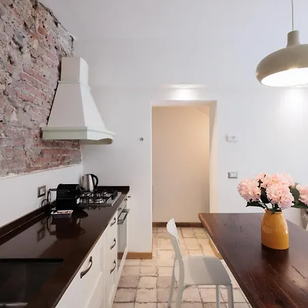 Urban House - Darsena Navigli Center Milano