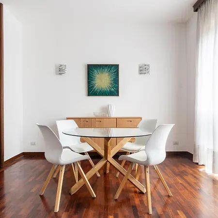 公寓 Wonderful Three-room Just Few Minutes Away From Mm Tricolore *