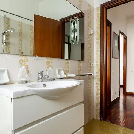 Wonderful Three-room Just Few Minutes Away From Mm Tricolore 公寓