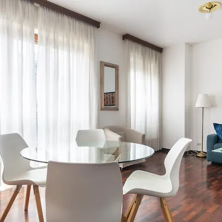 Wonderful Three-room Just Few Minutes Away From Mm Tricolore * Milan