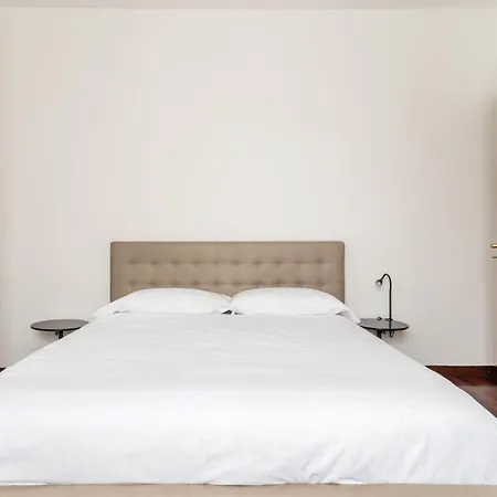 公寓 Wonderful Three-room Just Few Minutes Away From Mm Tricolore