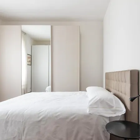 Wonderful Three-room Just Few Minutes Away From Mm Tricolore * Milan