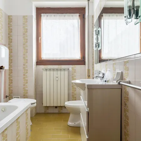 Wonderful Three-room Just Few Minutes Away From Mm Tricolore 公寓