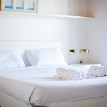 Penthouse With Panoramic Terrace - Design And Luxury * Milano