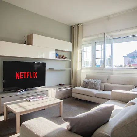 Apartment Iconic Luxury Penthouse In The Heart Of