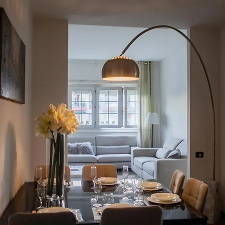 Iconic Luxury Penthouse In The Heart Of Appartamento Milano