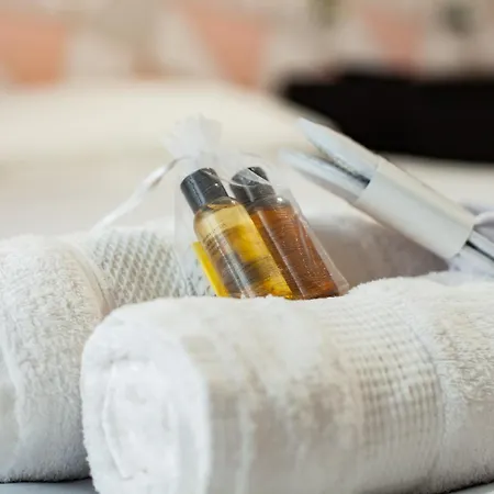 Design & Luxury With Garden In San Senatore Appartamento *