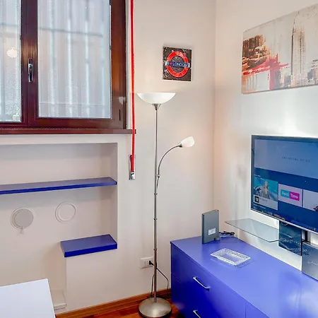 Appartement Brunacci Beleven - 5 Min Dai Navigli Milaan