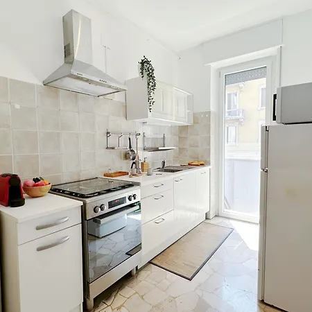 I Host - Villoresi 5 Apartman