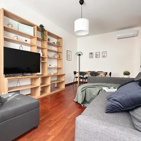 I Host - Villoresi 5 Apartman