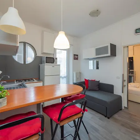 Italstay - Sui Navigli - Pet Friendly 아파트 밀라노